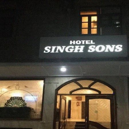 Treebo Trend Singh Sons Karol Bagh Hotell New Delhi Exteriör bild