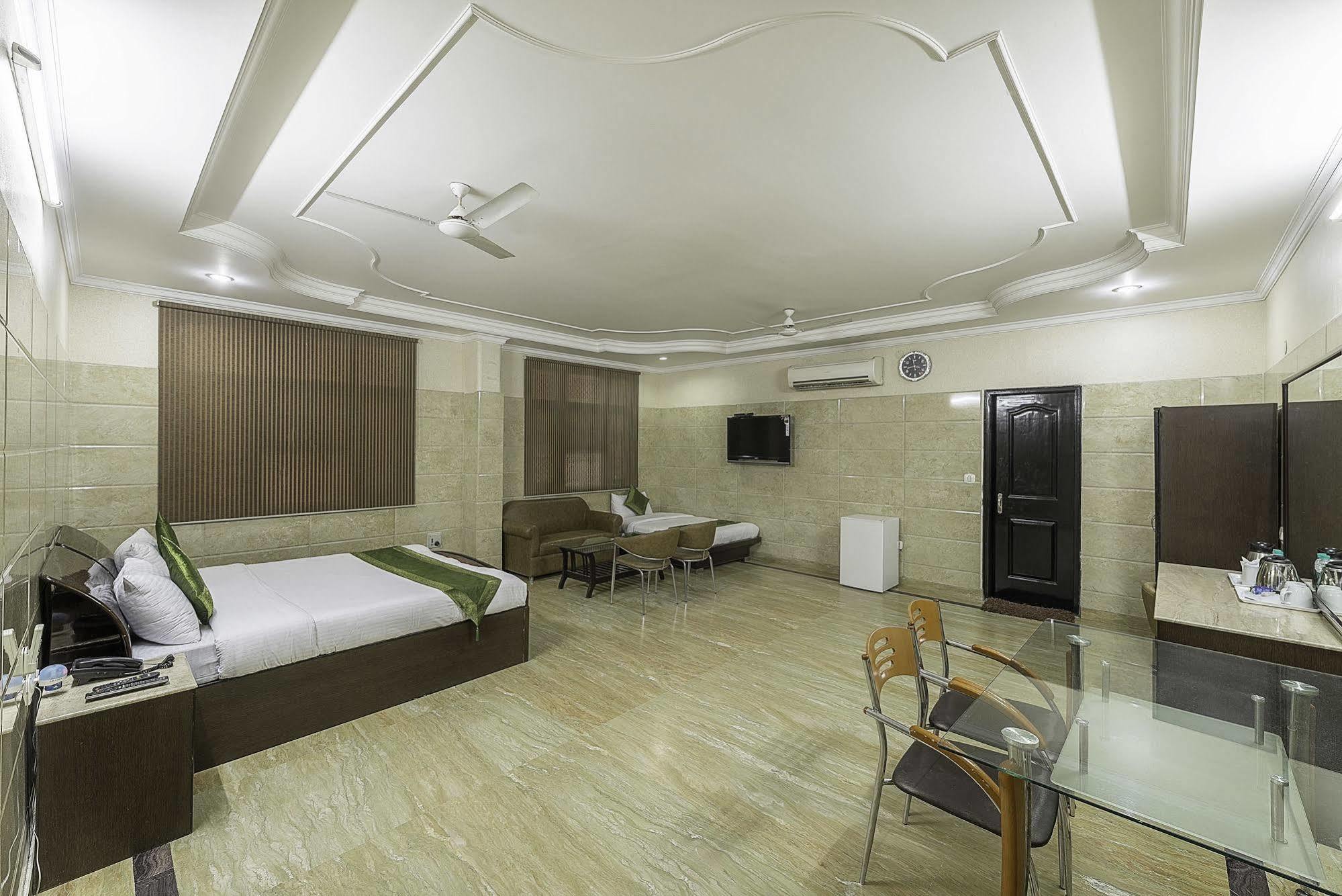 Treebo Trend Singh Sons Karol Bagh Hotell New Delhi Exteriör bild