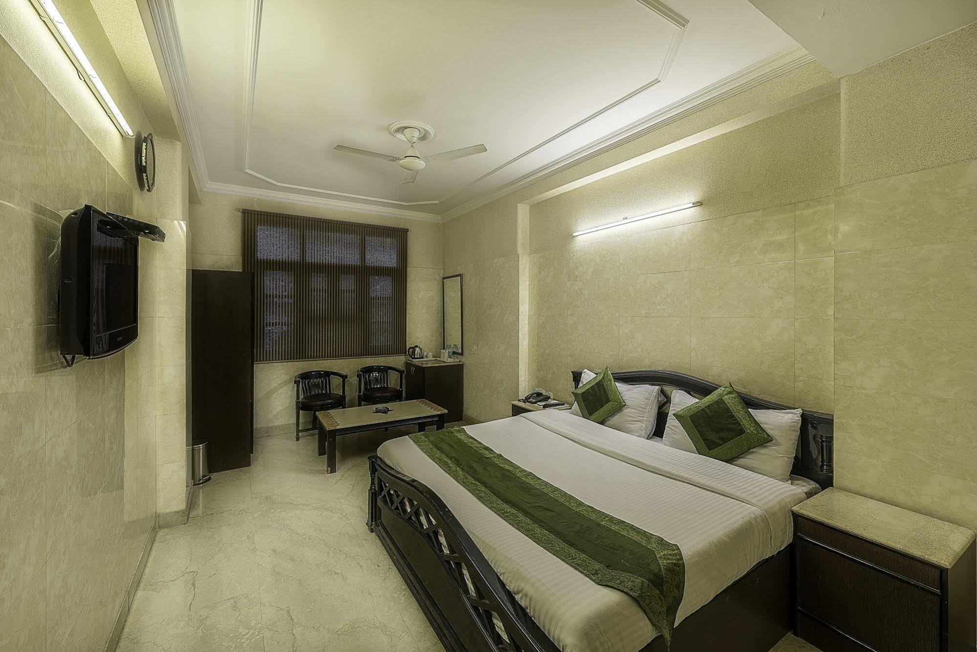 Treebo Trend Singh Sons Karol Bagh Hotell New Delhi Exteriör bild